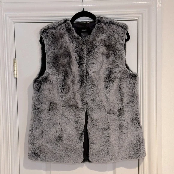 NWT‎ Surell Rex Rabbit Faux Fur Vest in Black Forest Gift Luxe Cozy Chic
